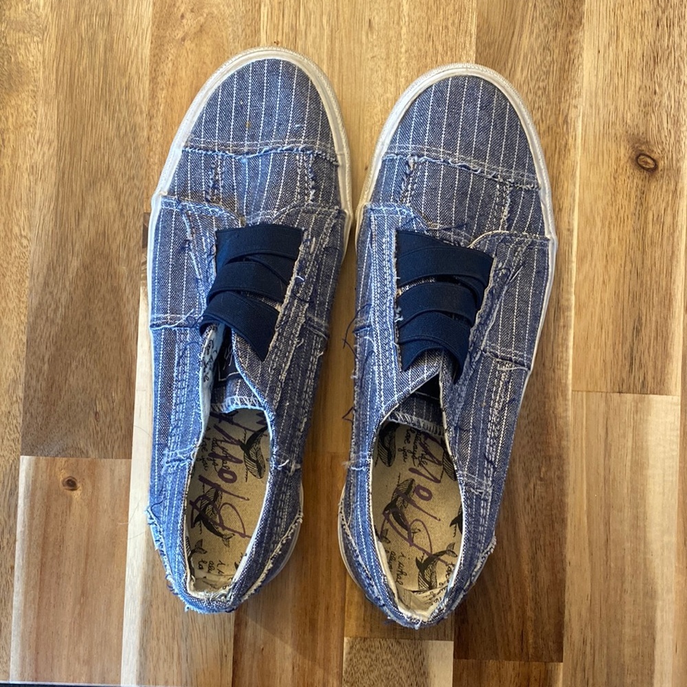 Blowfish slip on sneakers